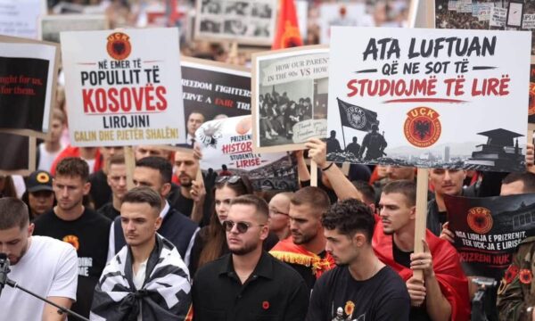 PDK-ja i jep “flakën” Speciales, por Kushtetuta “ahtisariane” i vë frenat!